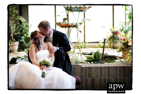outdoor wedding photography></p>
<p><img decoding=